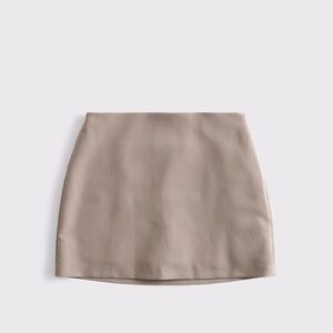 A&F Women’s Classic Dark Taupe High Rise Mini Skort